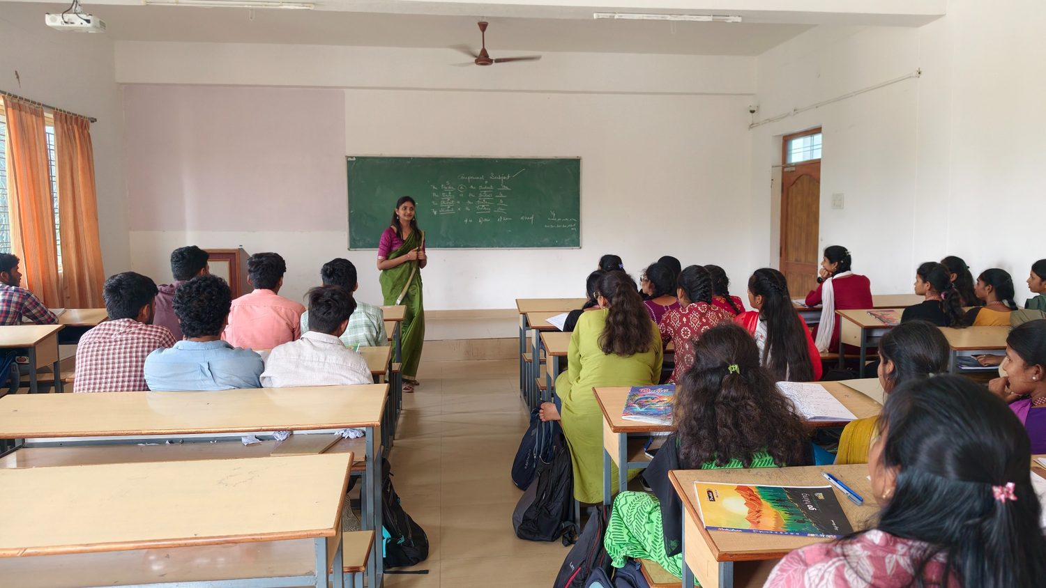 Trainer engaging with students during a lesson